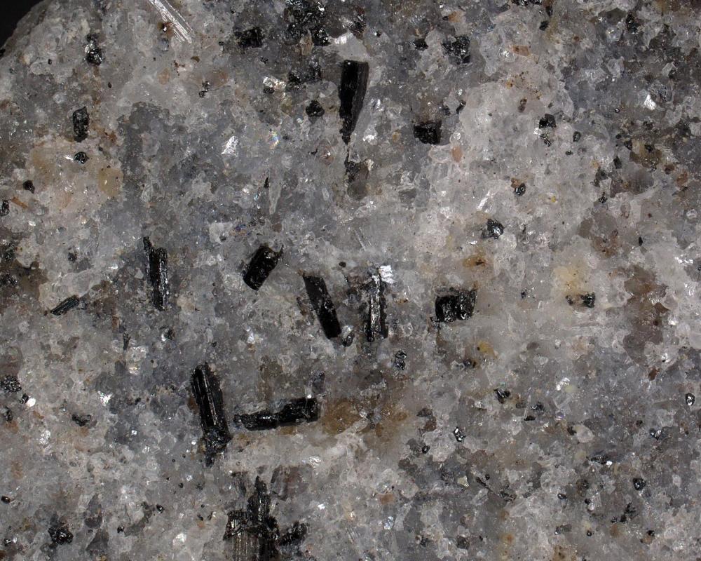 Pinakiolite
